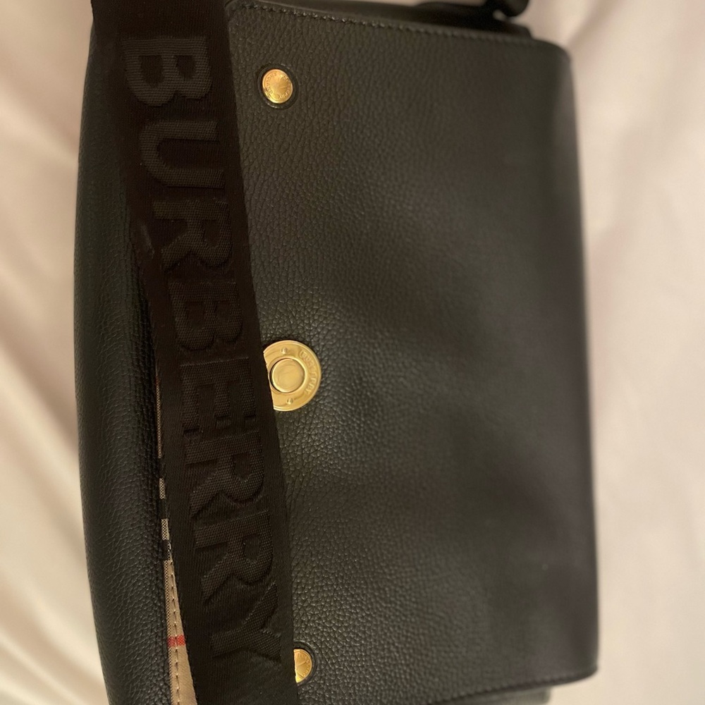 Burberry Note Bag and Wallet - Picture 5 of 14